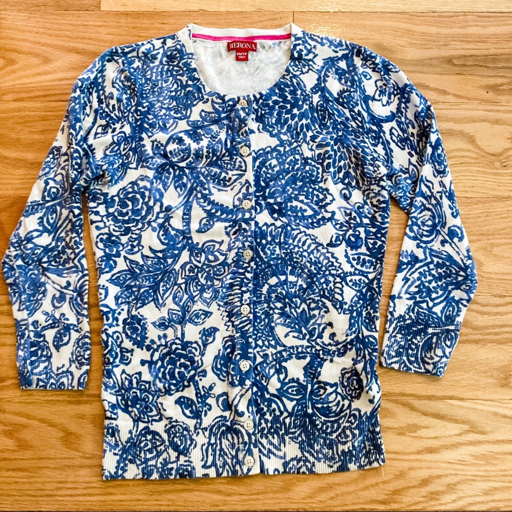 Merona 3/4 sleeve cardigan. Cream with blue floral pattern.